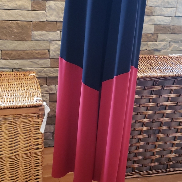 COPY - WHITE HOUSE/BLACK MARKET MAXI DRESS - Picture 10 of 13